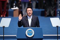 President Yoon Suk Yeol on May 10 is sworn into office at the nation's 20th presidential inauguration ceremony held at National Assembly Plaza in the Yeouido area of Seoul's Yeongdeungpo-gu District. (Yang Dong Wook from Defense Media Agency)