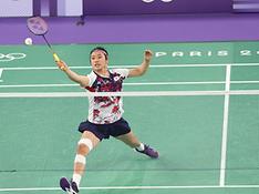 Badminton's An strikes gold, shooting star Cho gets silver