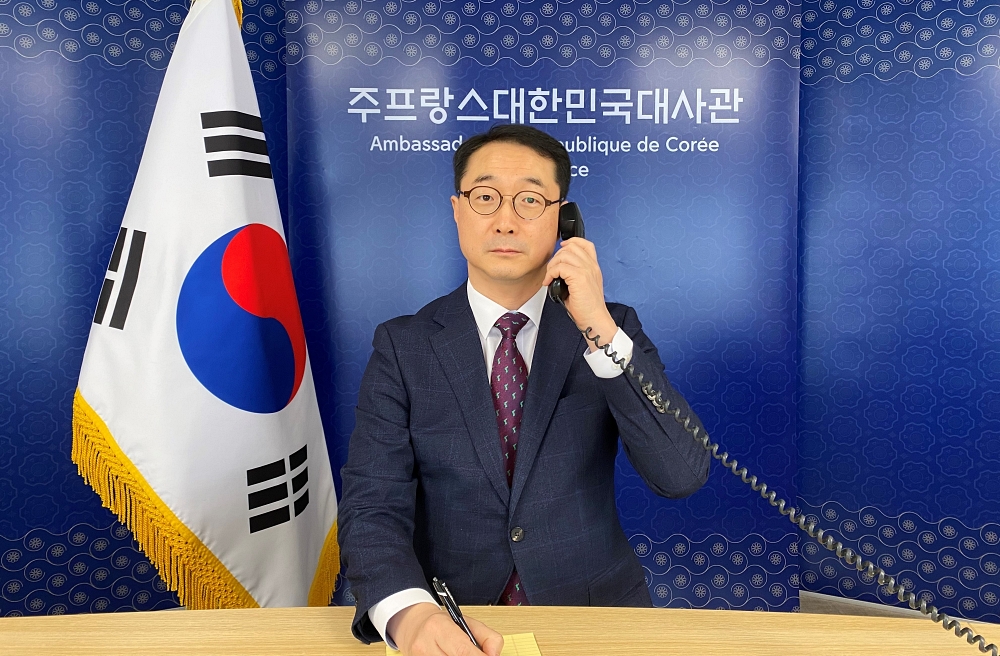 9.28.(수) 오후 주프랑스대사관에서 성 김(Sung Kim) 미국 대북특별대표와 통화